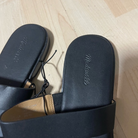 Madewell Black Strappy Sandals - Picture 2 of 3